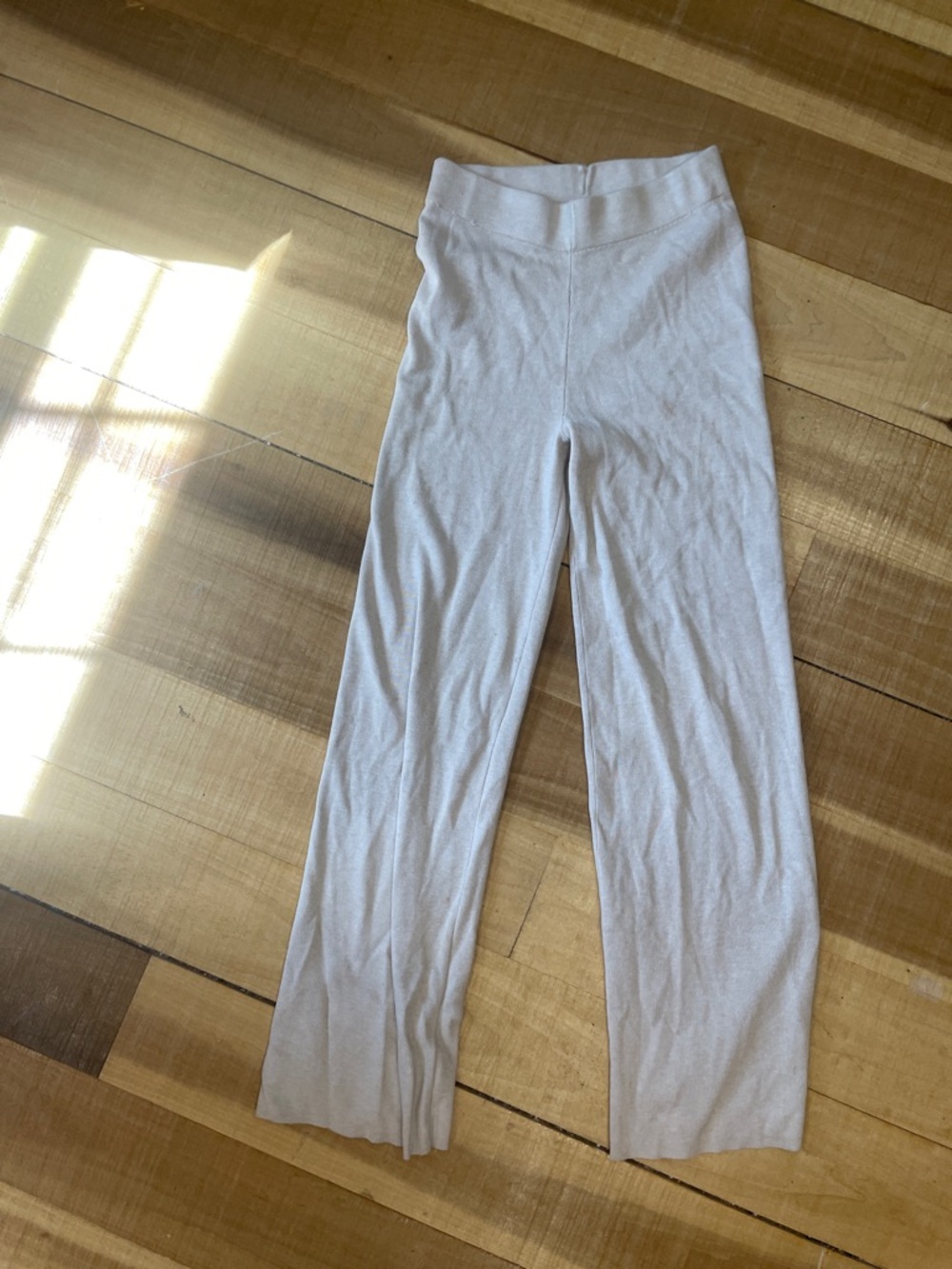 🌹Pink Rose🌹 Cream colored pants